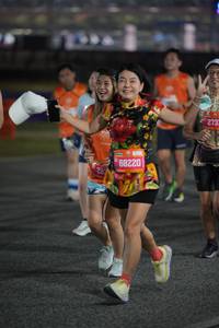 BIB: 263, 68220, 2733
                            <button type="button" onclick="openModal(21035532)" class="btn btn-primary btn-sm float-right btn-popup" data-toggle="modal" data-target=".modal-high-quality">
                        <i class="fas fa-shopping-cart"></i> Add to Cart
                    </button>
                                            <button type="button" onclick="isThisMe(21035532, true)" class="btn btn-success btn-sm float-right btn-popup btn-isme hidden" data-toggle="tooltip" data-placement="bottom" title="นี่คือรูปของคุณใช่ไหม คลิกที่นี่เพื่อเอาเข้าอัลบั้ม">
                        <i class="fas fa-plus"></i> Add to album
                    </button>
                    <button type="button" onclick="isThisMe(21035532, false)" class="btn btn-warning btn-sm float-right btn-popup btn-isnotme hidden">
                        <i class="fas fa-ban"></i> Remove from album
                    </button>